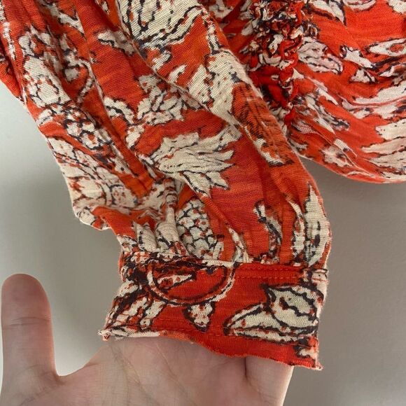 Free People NWT Red/White Floral Say The Word Ruched Long-Sleeve Top Size Small - Picture 4 of 8